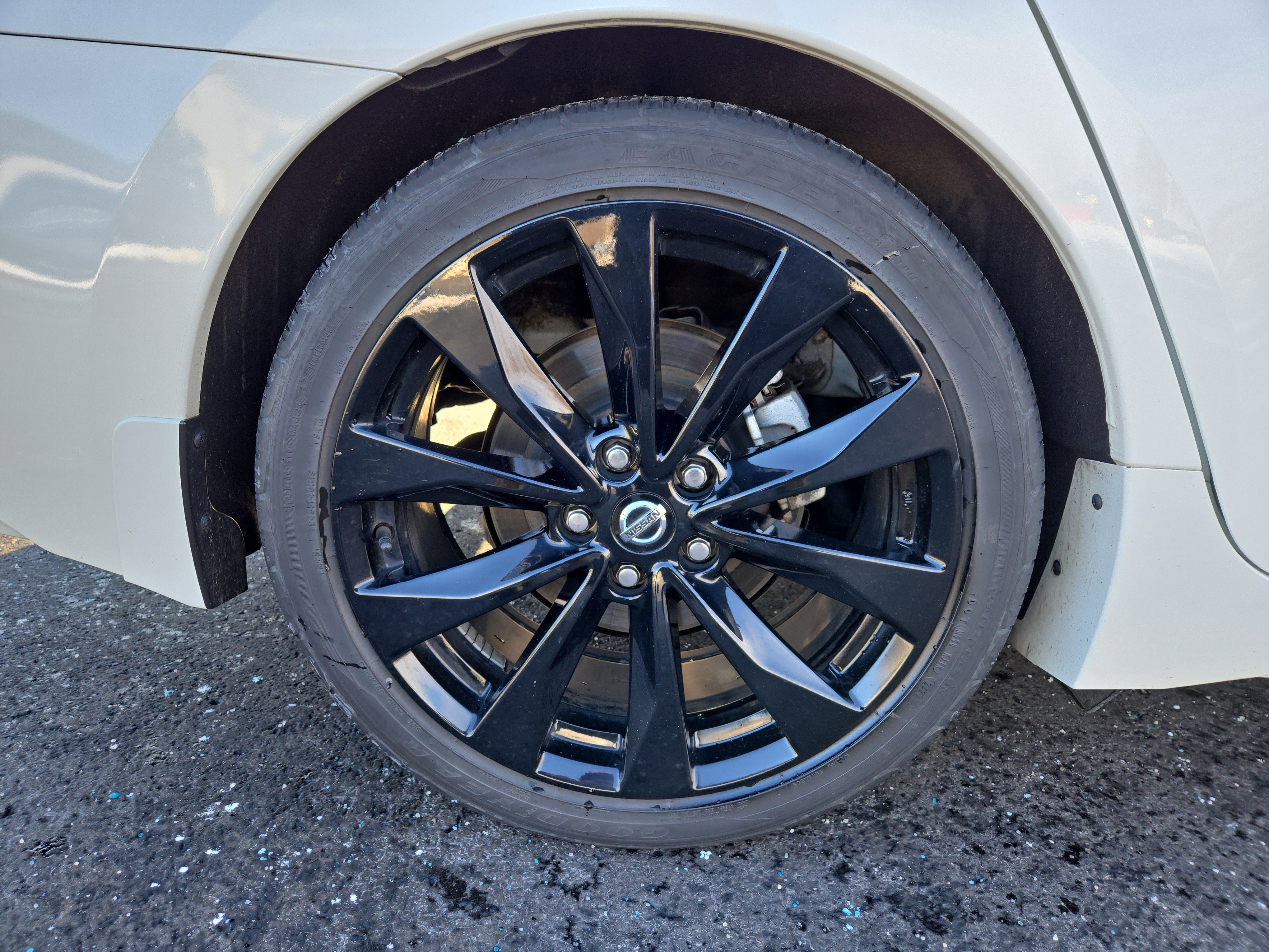 Used 2021 Nissan Maxima SR w/ Sport Mat Group image 10