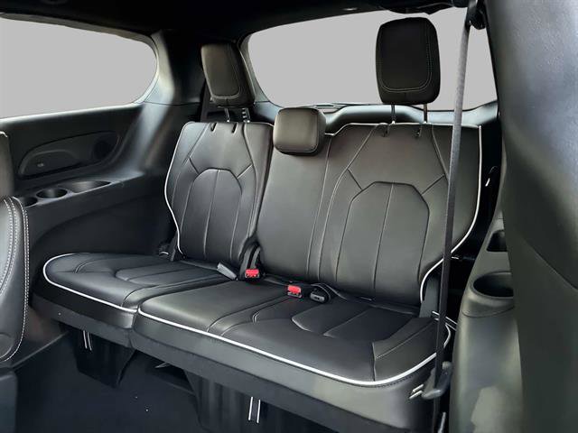 New 2026 Chrysler Pacifica Limited w/ S Appearance Package image 7
