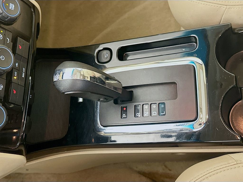 Used 2010 Ford Escape Limited image 16