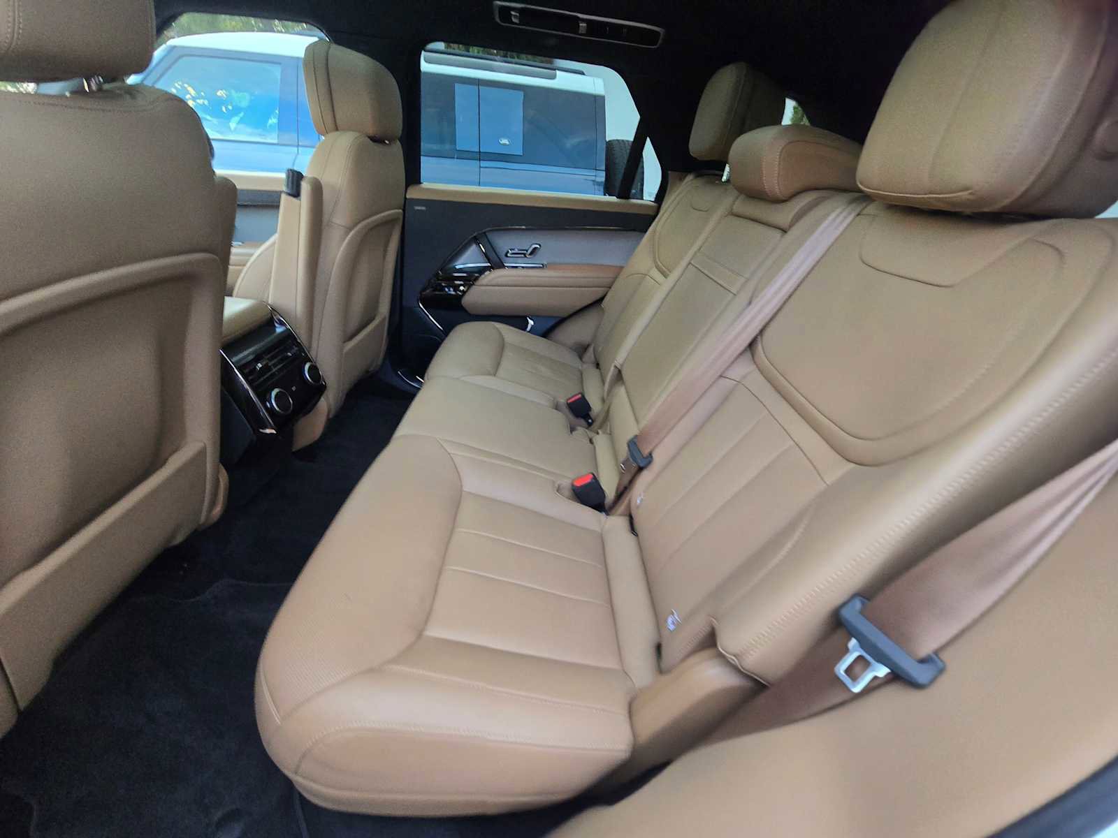 Certified 2025 Land Rover Range Rover Sport SE image 21