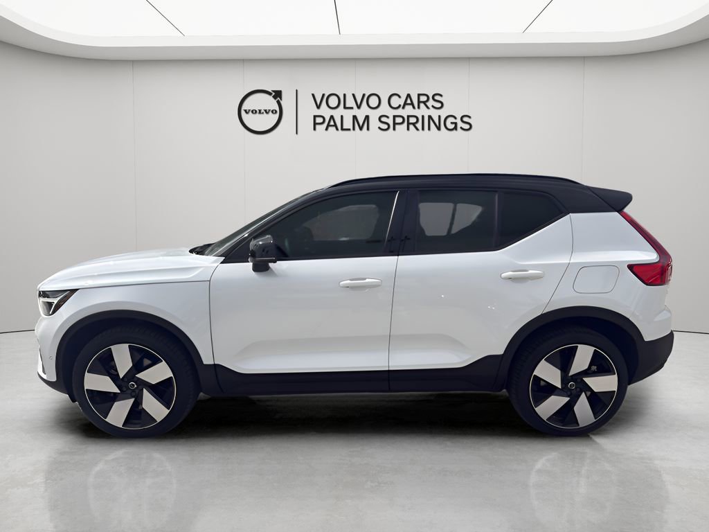 Used 2023 Volvo XC40 Recharge Ultimate image 4