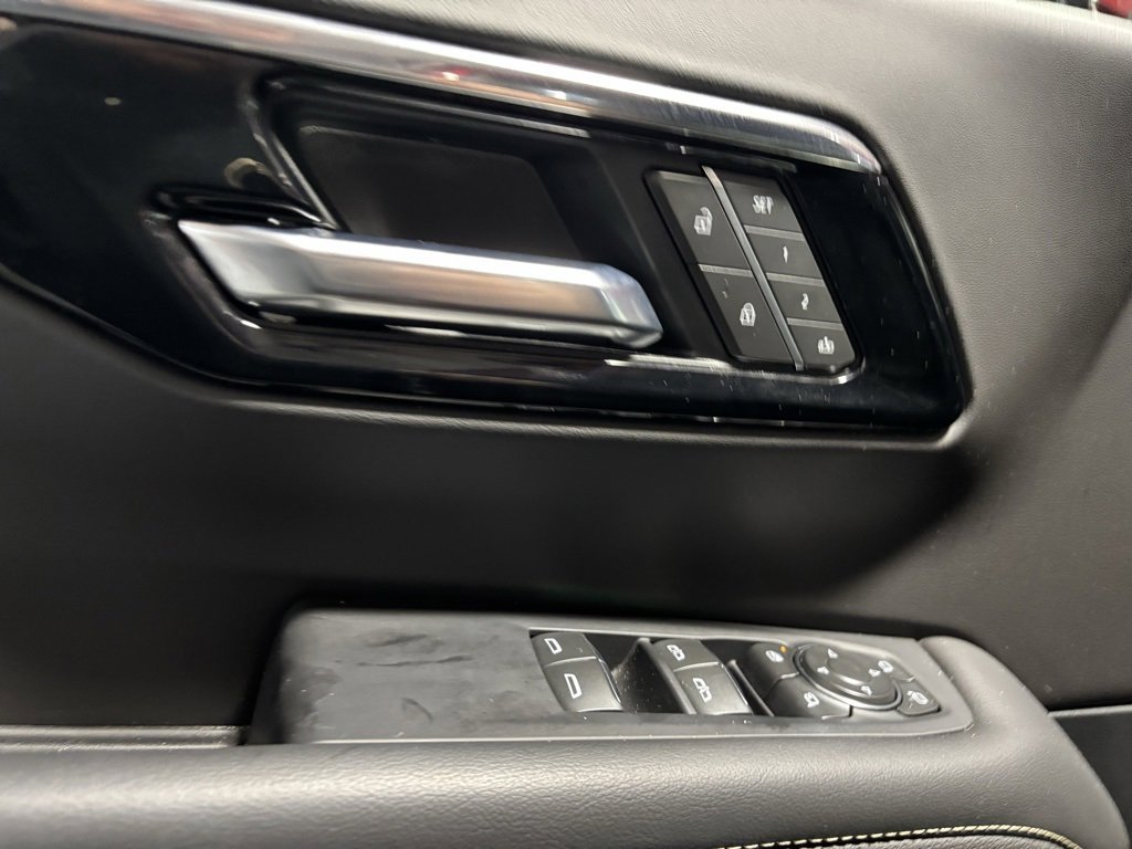 Used 2025 Chevrolet Tahoe Premier image 9