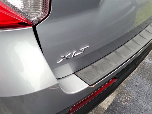 Used 2023 Ford Explorer XLT w/ Equipment Group 202A image 6