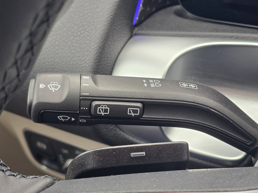 New 2026 Mercedes-Benz GLB 250 4MATIC image 41