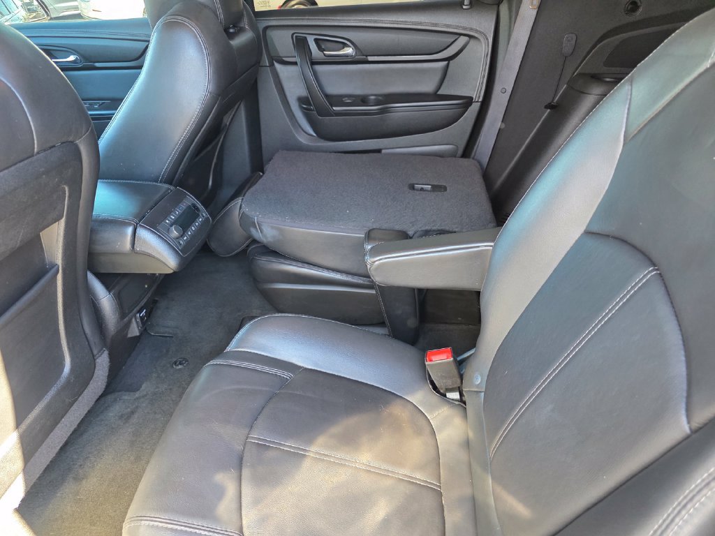 Used 2014 Chevrolet Traverse LT w/ LPO, 'HIT The Road' Package AWD/4WD image 15