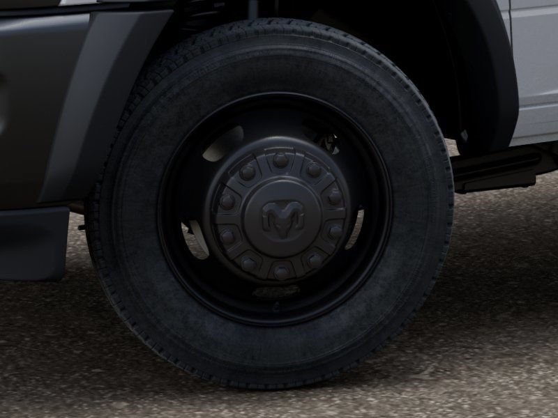 New 2025 RAM 5500 Tradesman AWD/4WD image 9