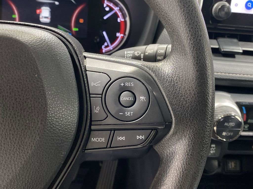 Used 2024 Toyota RAV4 XLE image 32