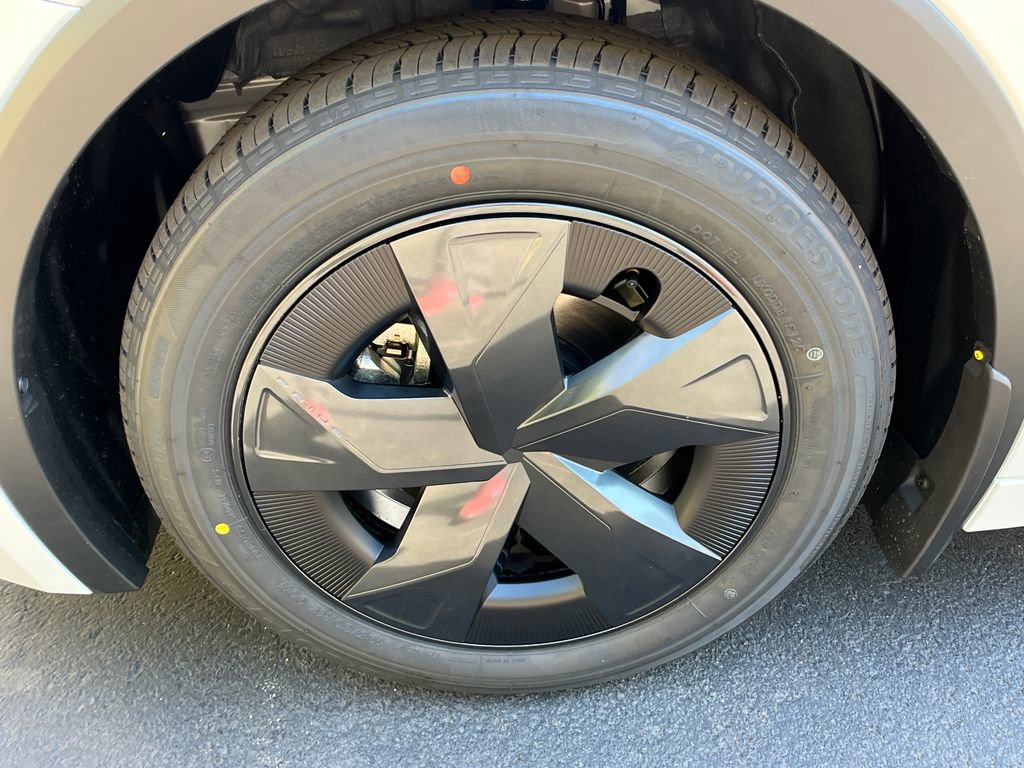 New 2026 Toyota Prius LE FWD image 24