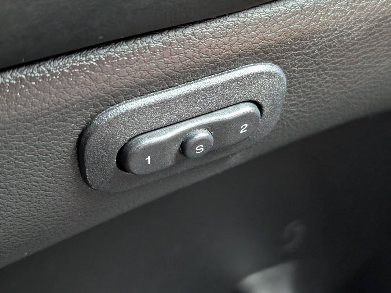Used 2020 Jeep Grand Cherokee Limited AWD/4WD image 11