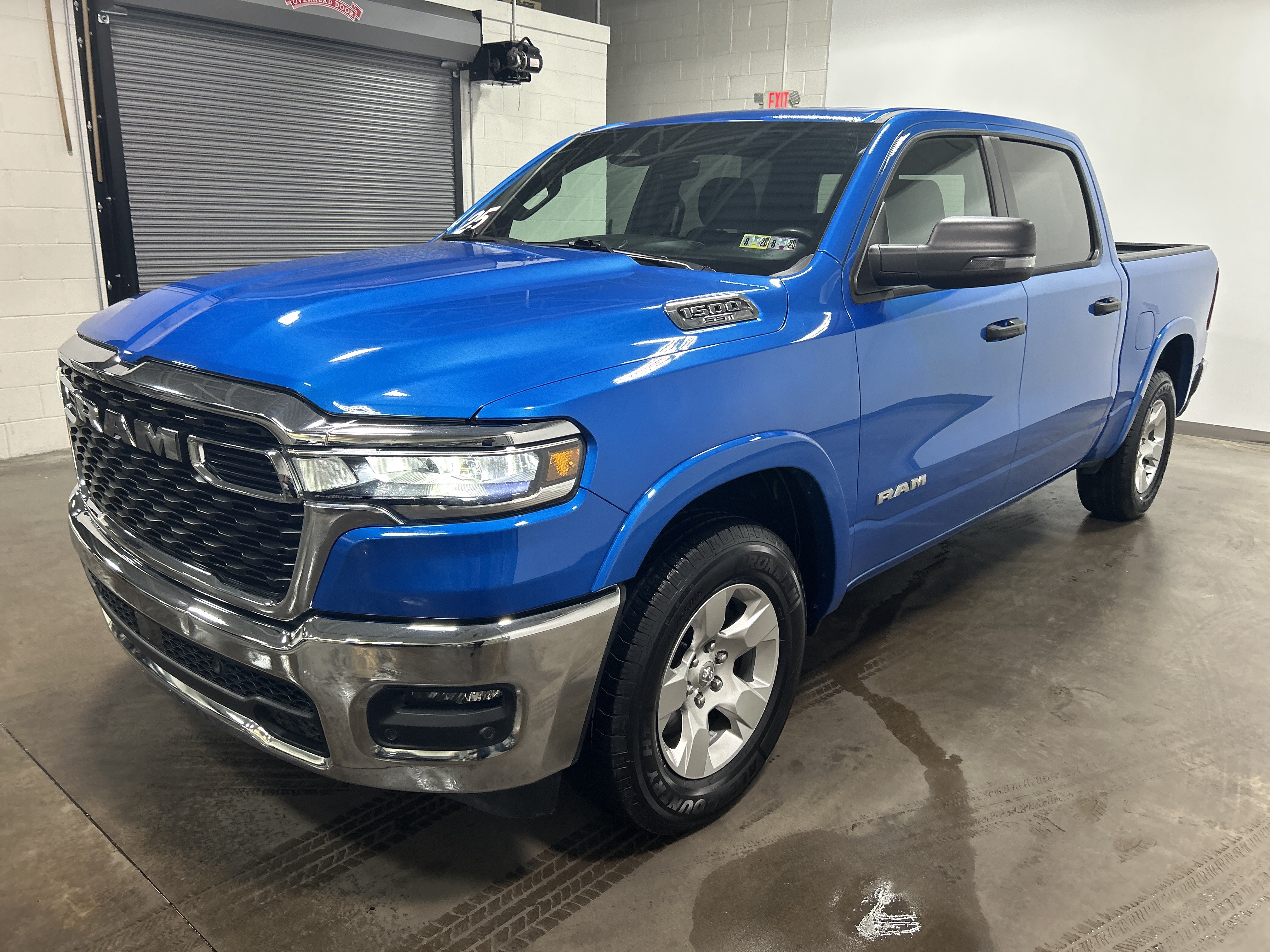 Used 2025 RAM 1500 Big Horn AWD/4WD image 6