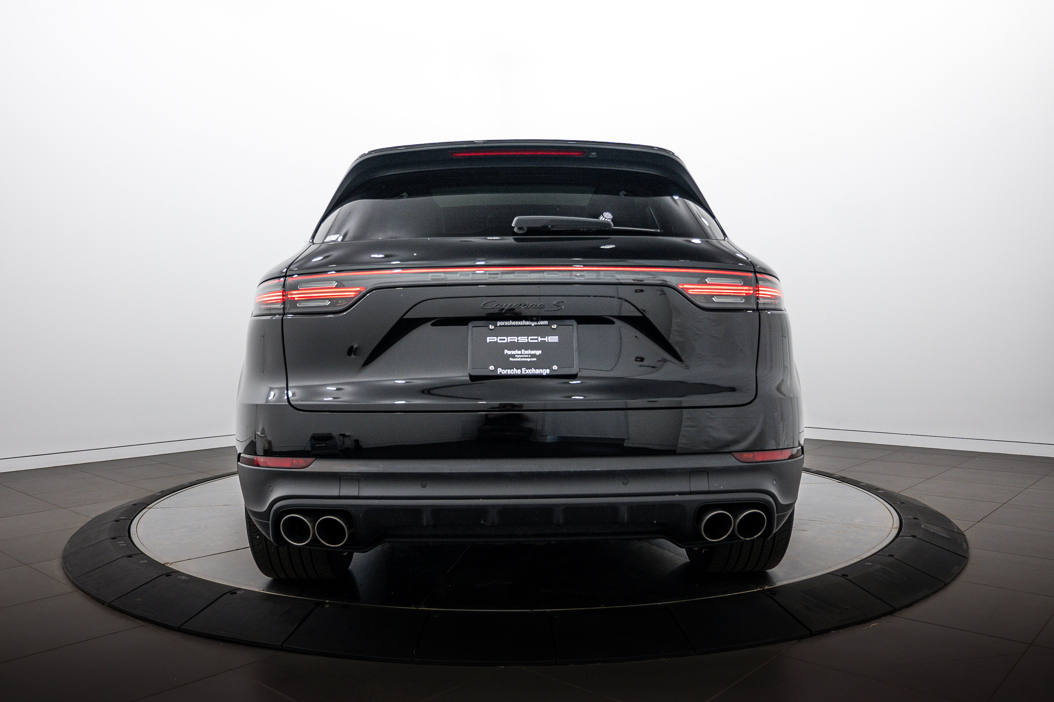 Certified 2023 Porsche Cayenne S AWD/4WD image 6