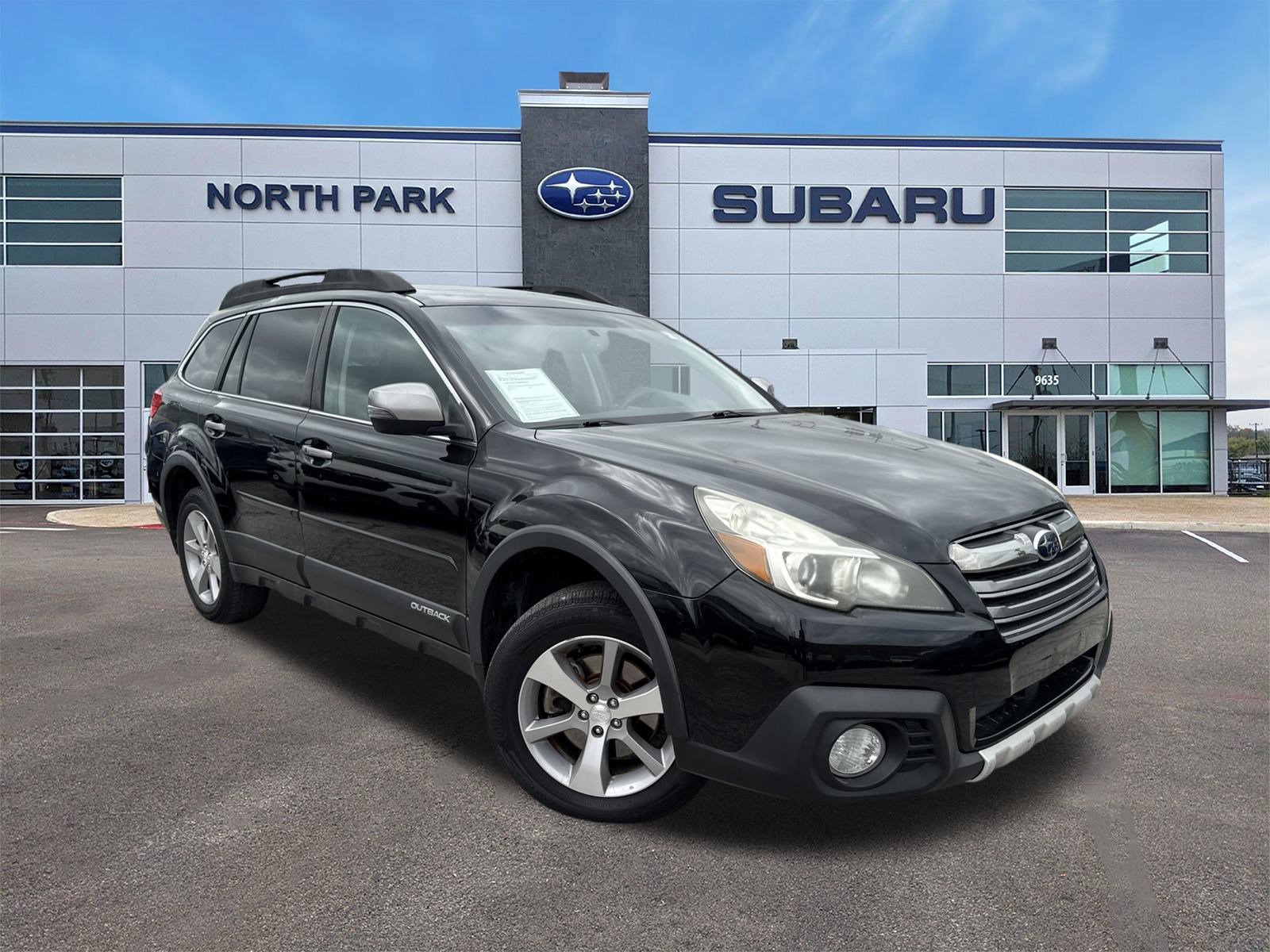 Used 2013 Subaru Outback 3.6R Limited w/ Special Appearance Pkg image 1