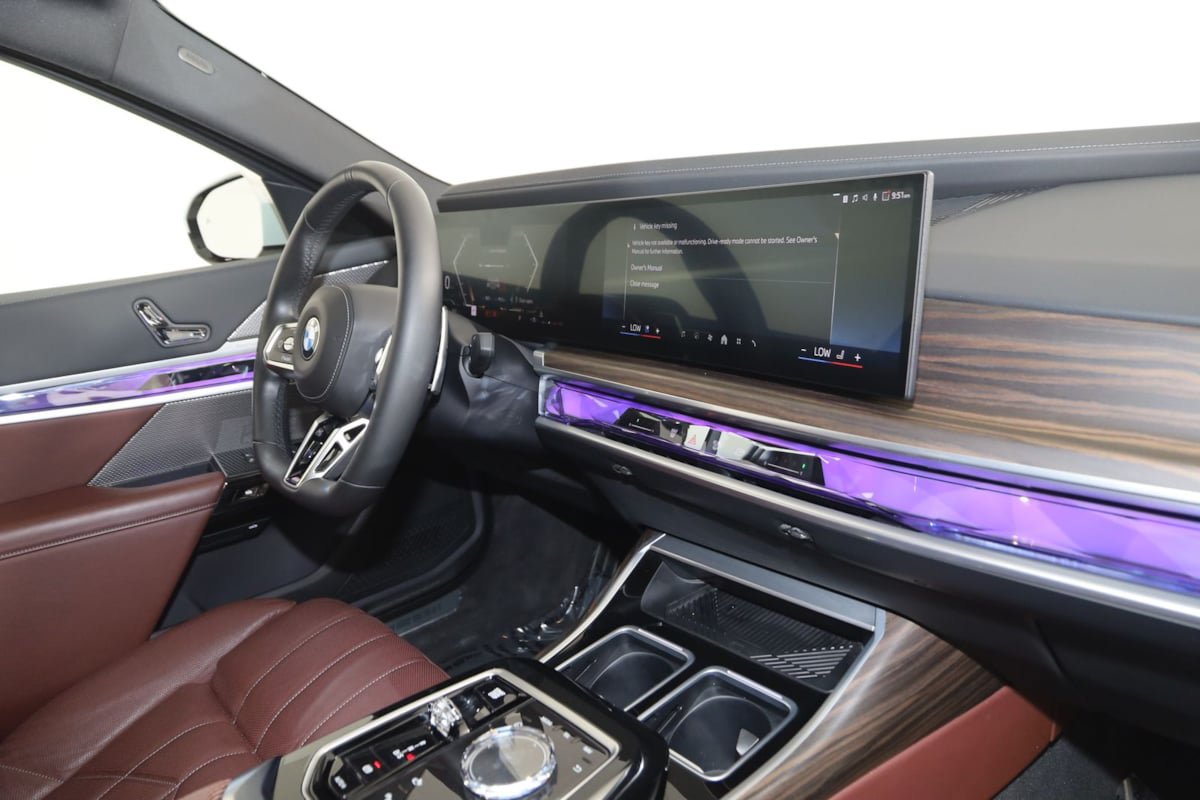 Used 2025 BMW 760i xDrive AWD/4WD image 62