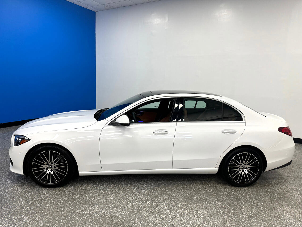 Used 2023 Mercedes-Benz C 300 4MATIC Sedan image 5