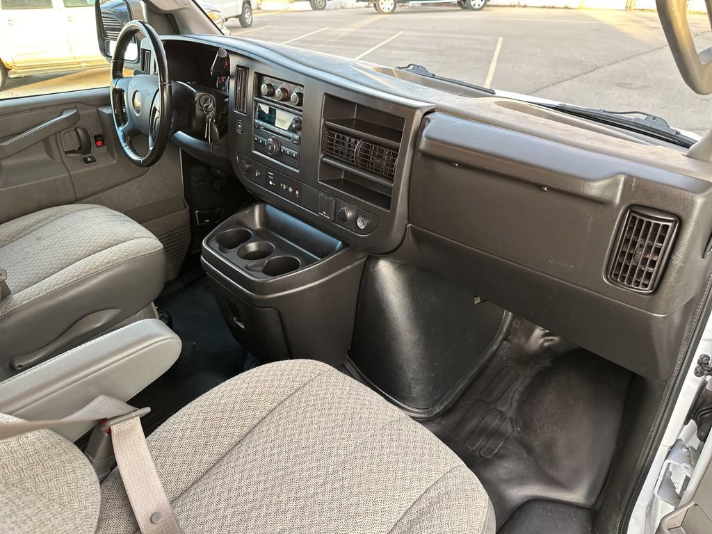 Used 2020 GMC Savana 3500 w/ Power Convenience Package RWD image 11
