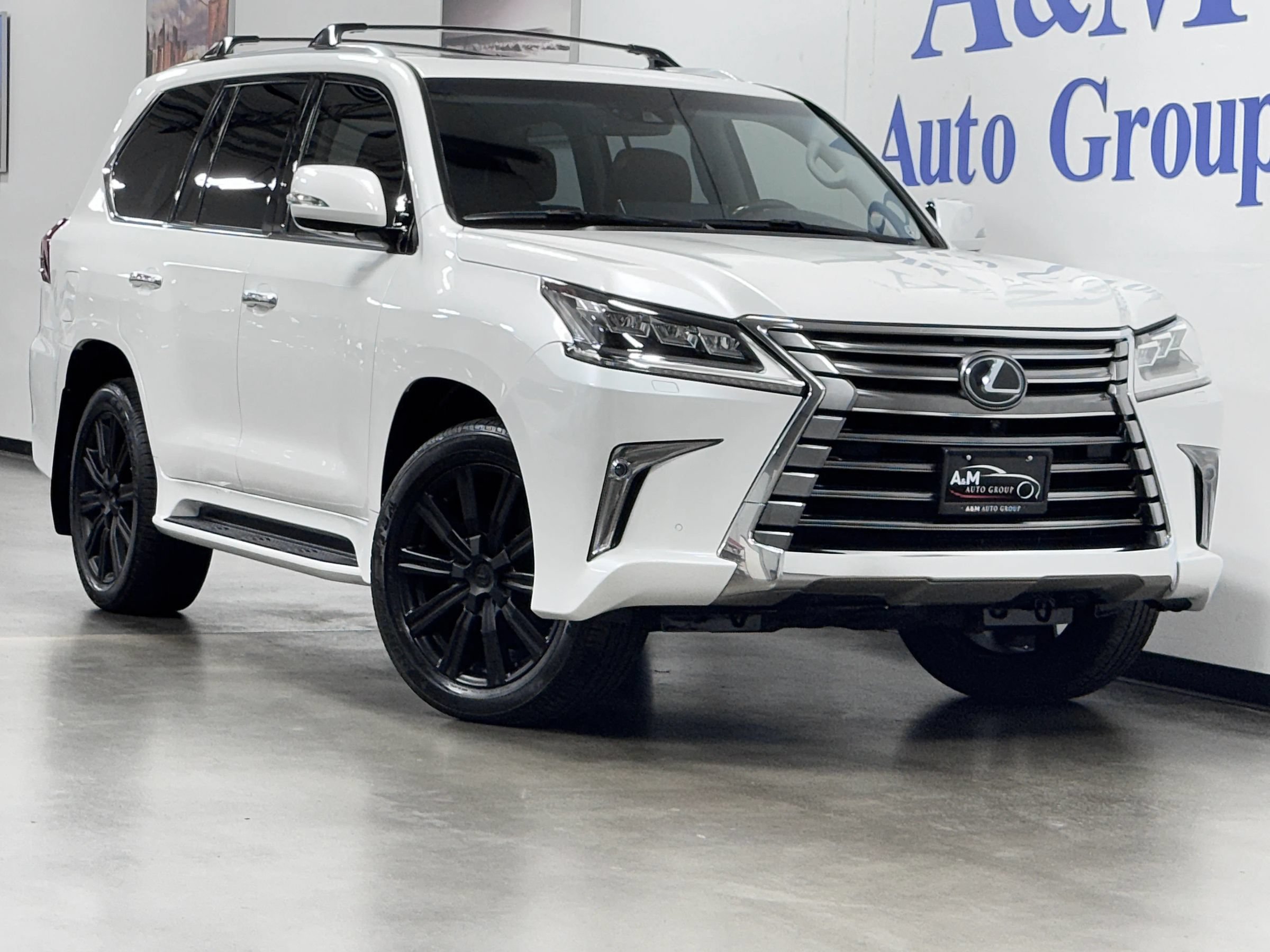 Used 2016 Lexus LX 570 4WD w/ Luxury Package