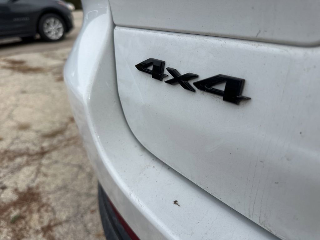 Used 2023 Jeep Grand Cherokee Limited w/ Black Appearance Package image 13