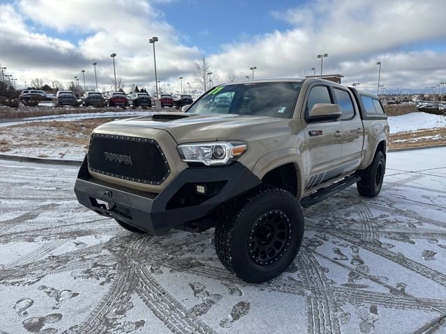 Used 2017 Toyota Tacoma TRD Sport w/ Tow Package image 3