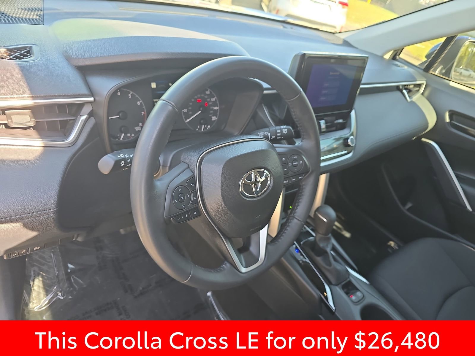 Used 2024 Toyota Corolla Cross LE image 21