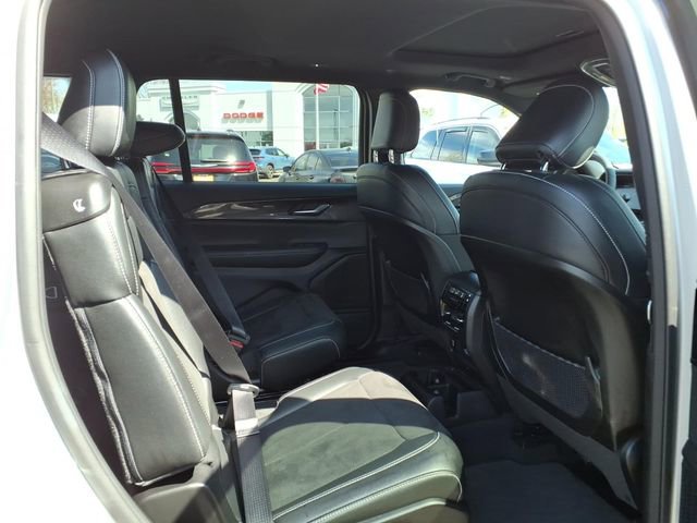 Certified 2023 Jeep Grand Cherokee L Laredo AWD/4WD image 23