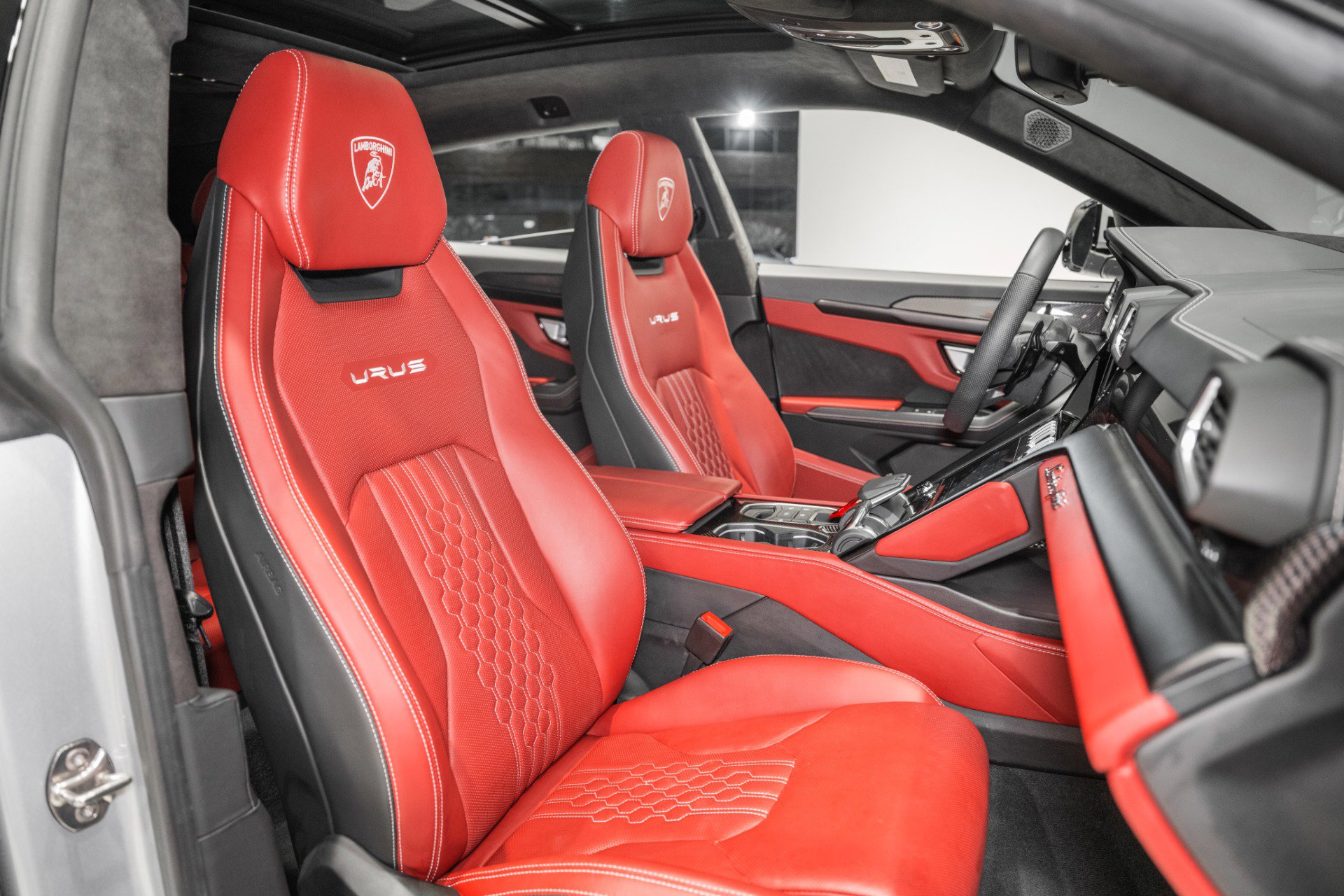 Used 2024 Lamborghini Urus S image 27