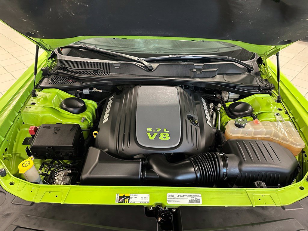 Used 2015 Dodge Challenger R/T Plus RWD image 21
