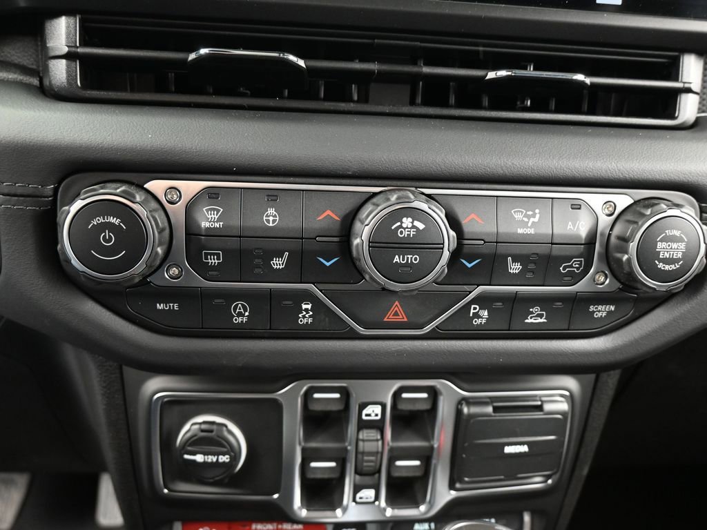 New 2026 Jeep Gladiator Rubicon AWD/4WD image 17