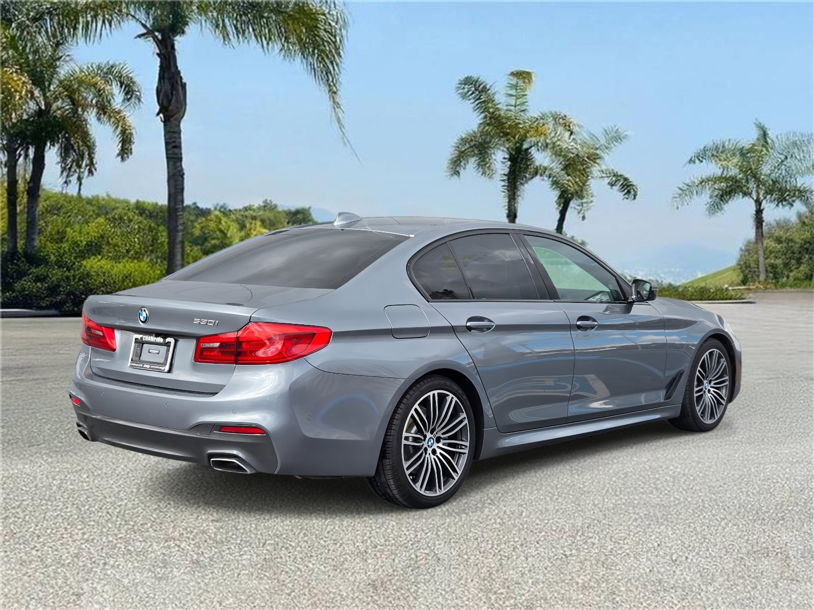 Used 2019 BMW 530i 530i Sedan RWD w/ M Sport Package image 4