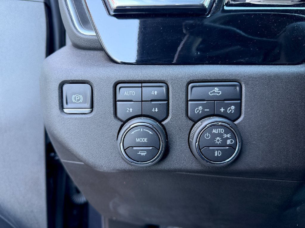 Used 2024 Chevrolet Silverado 1500 RST w/ Z71 Off-Road Package AWD/4WD image 20