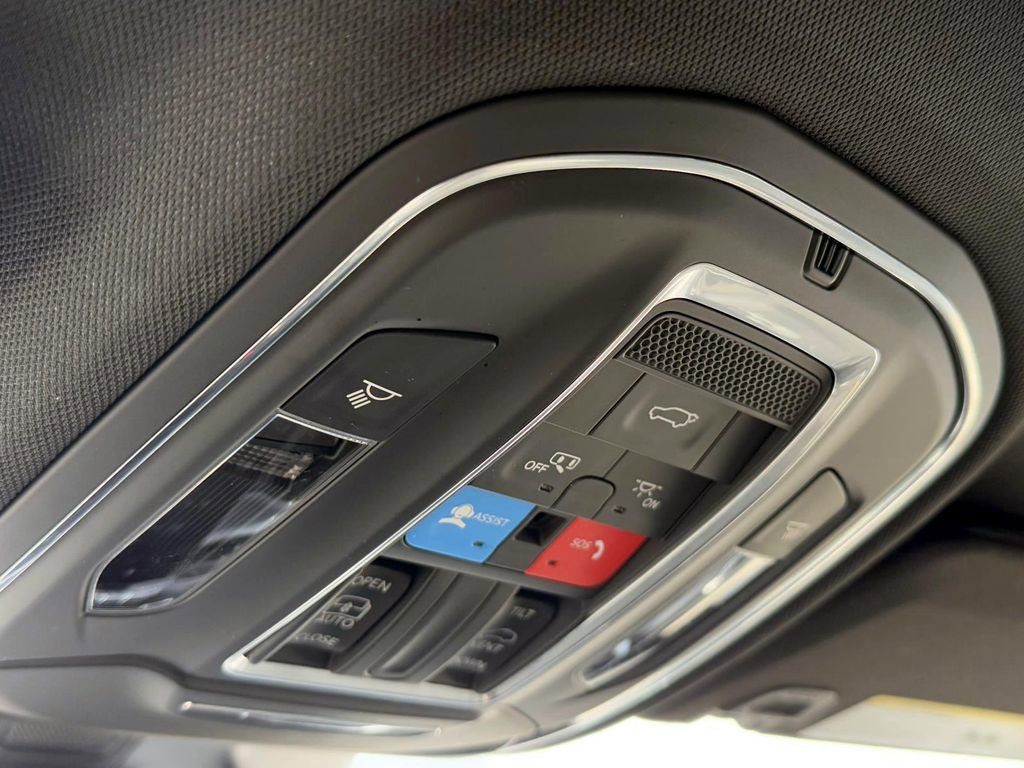 Certified 2023 Jeep Grand Cherokee L Laredo image 30