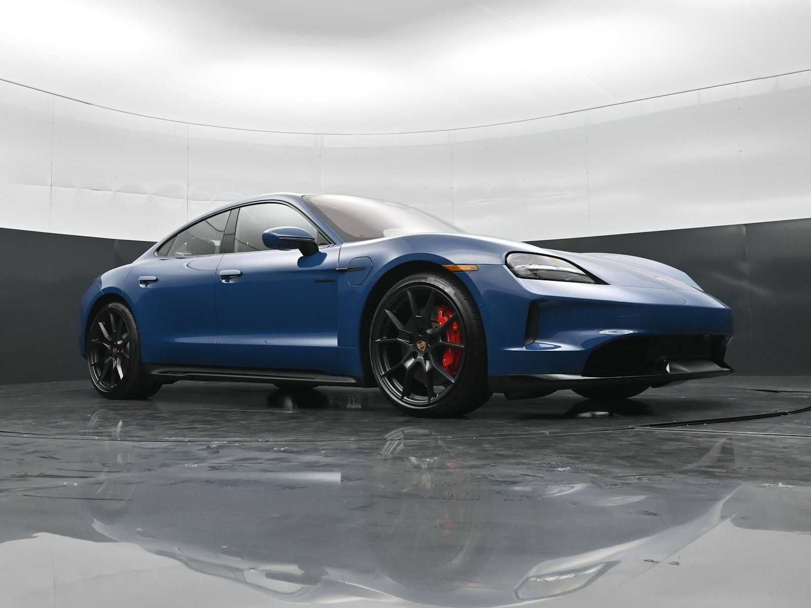 New 2026 Porsche Taycan GTS AWD/4WD image 44