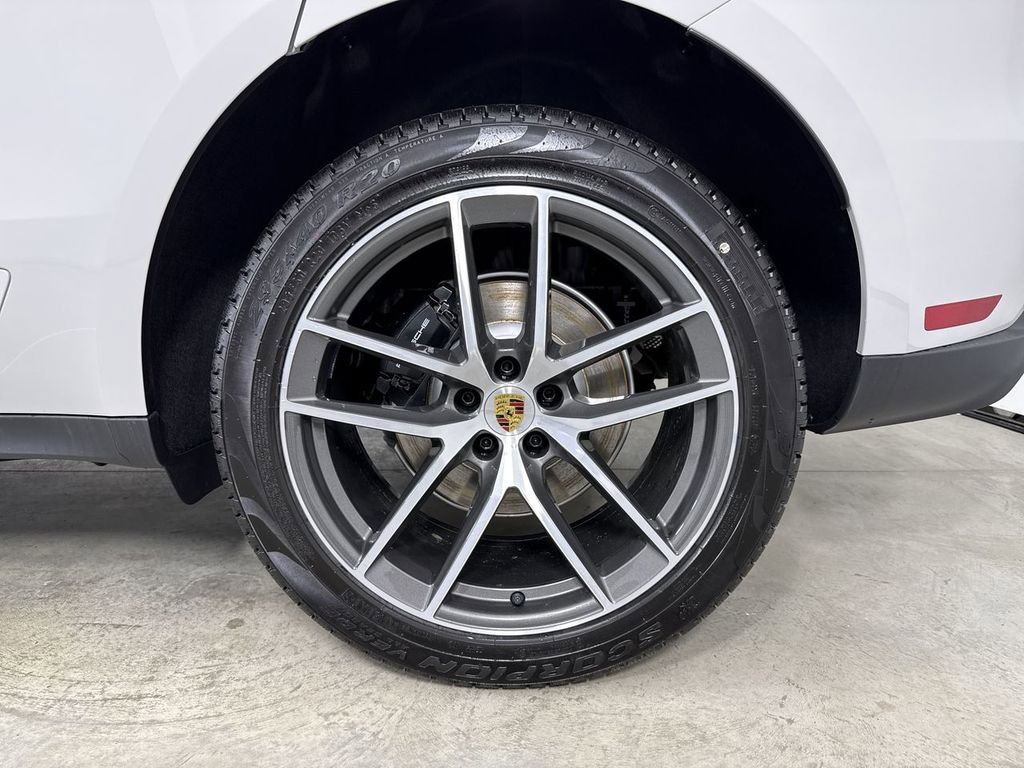 New 2026 Porsche Macan AWD/4WD image 14