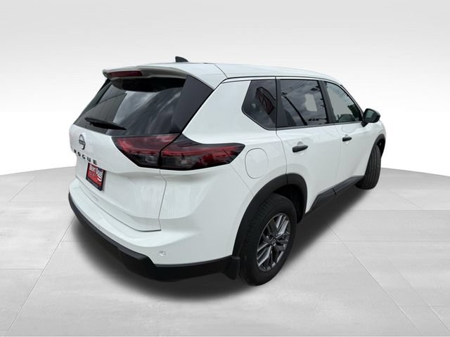 Certified 2026 Nissan Rogue S FWD image 8