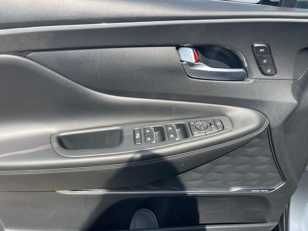 Used 2023 Hyundai Santa Fe Limited image 8