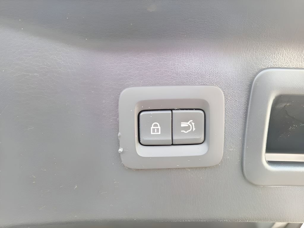 Used 2025 MAZDA CX-90 3.3 Turbo w/ Select Package image 44