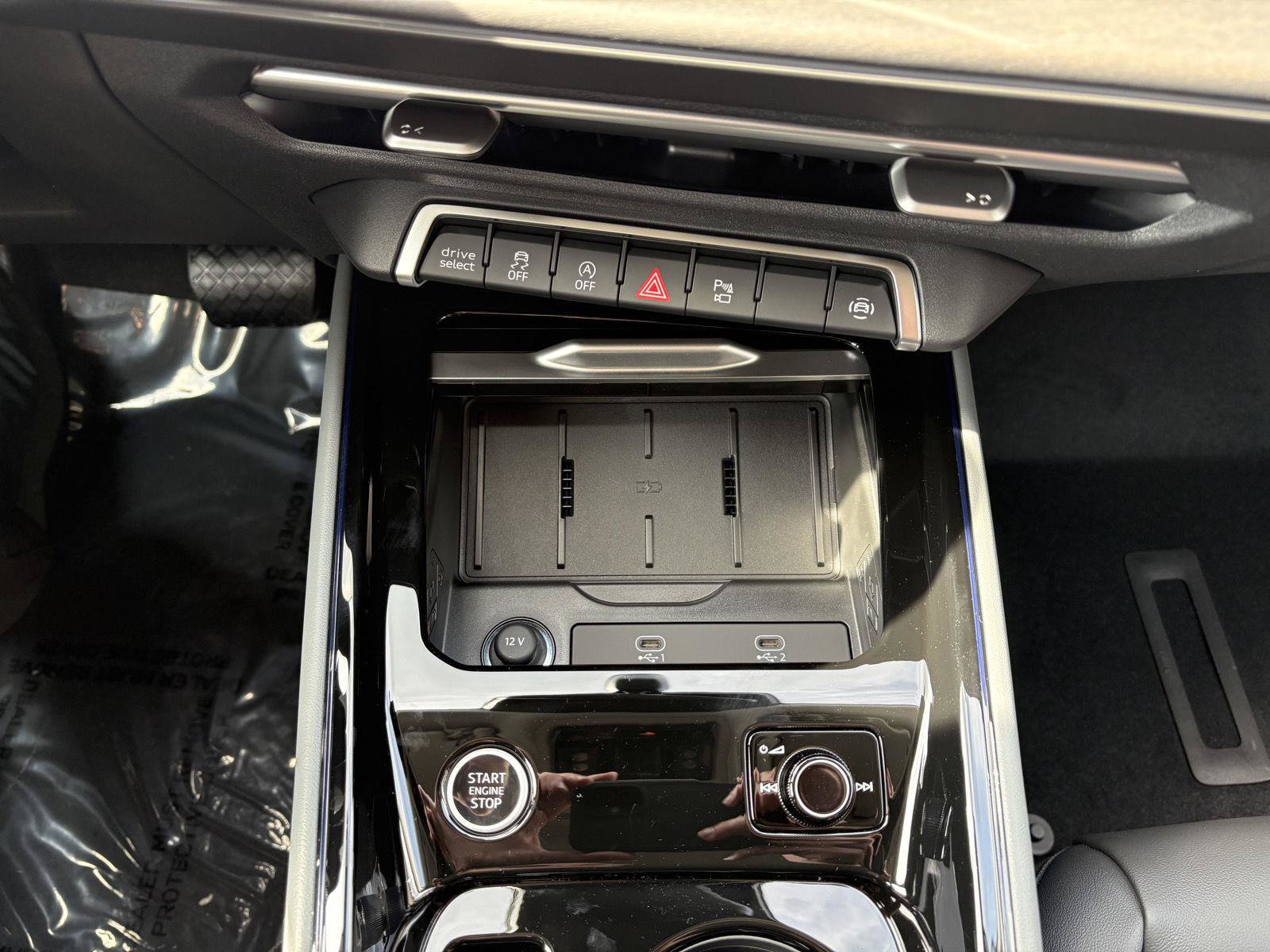 New 2026 Audi Q3 quattro 2.0T AWD/4WD image 24