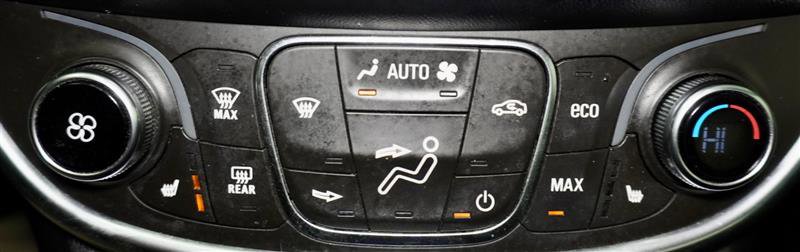 Used 2017 Chevrolet Volt Premier w/ Driver Confidence II Package FWD image 20