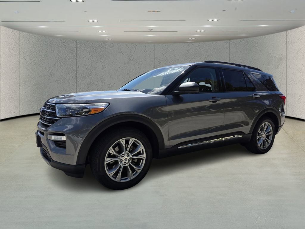 Used 2021 Ford Explorer XLT w/ Equipment Group 202A image 7