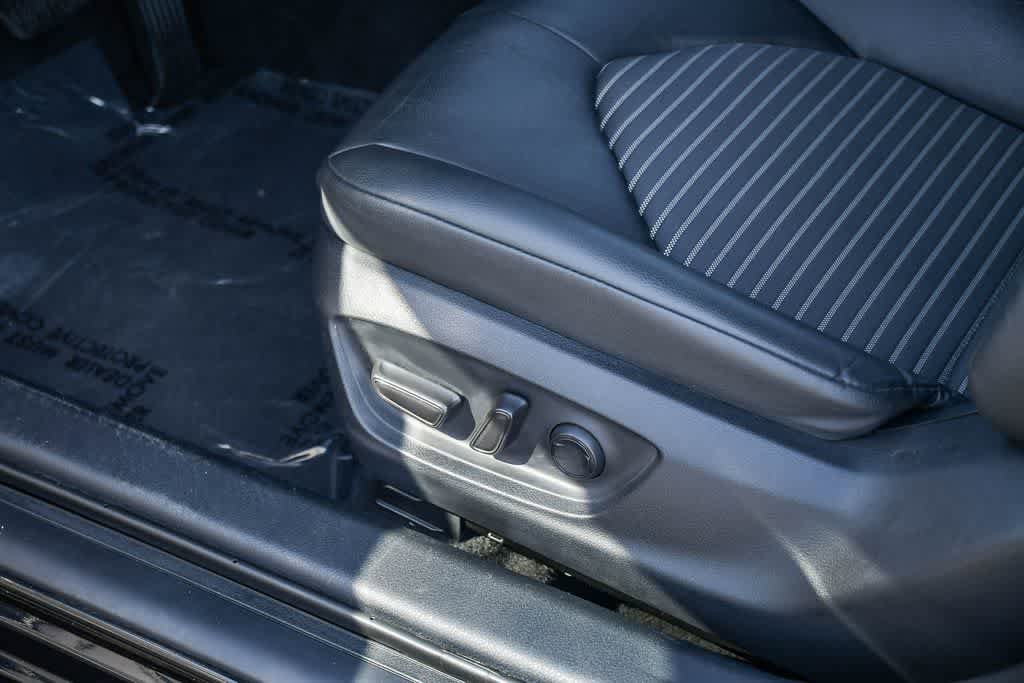 Used 2023 Toyota Camry SE FWD image 26