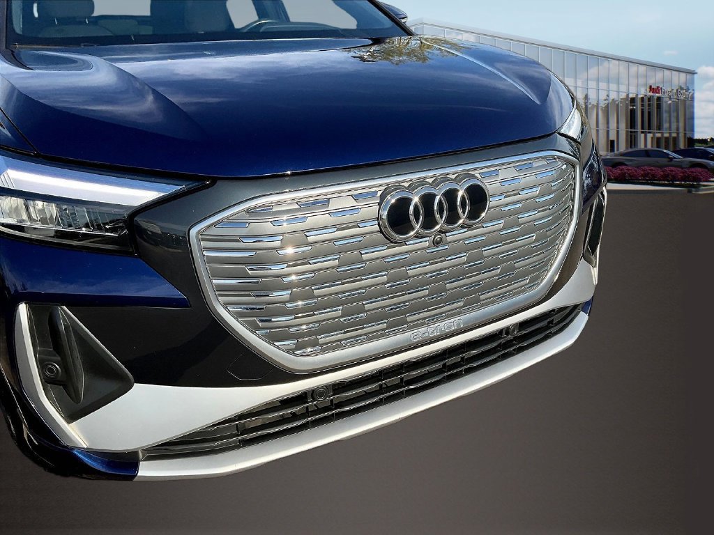 Used 2023 Audi Q4 e-tron Premium Plus w/ Premium Plus AWD/4WD image 32