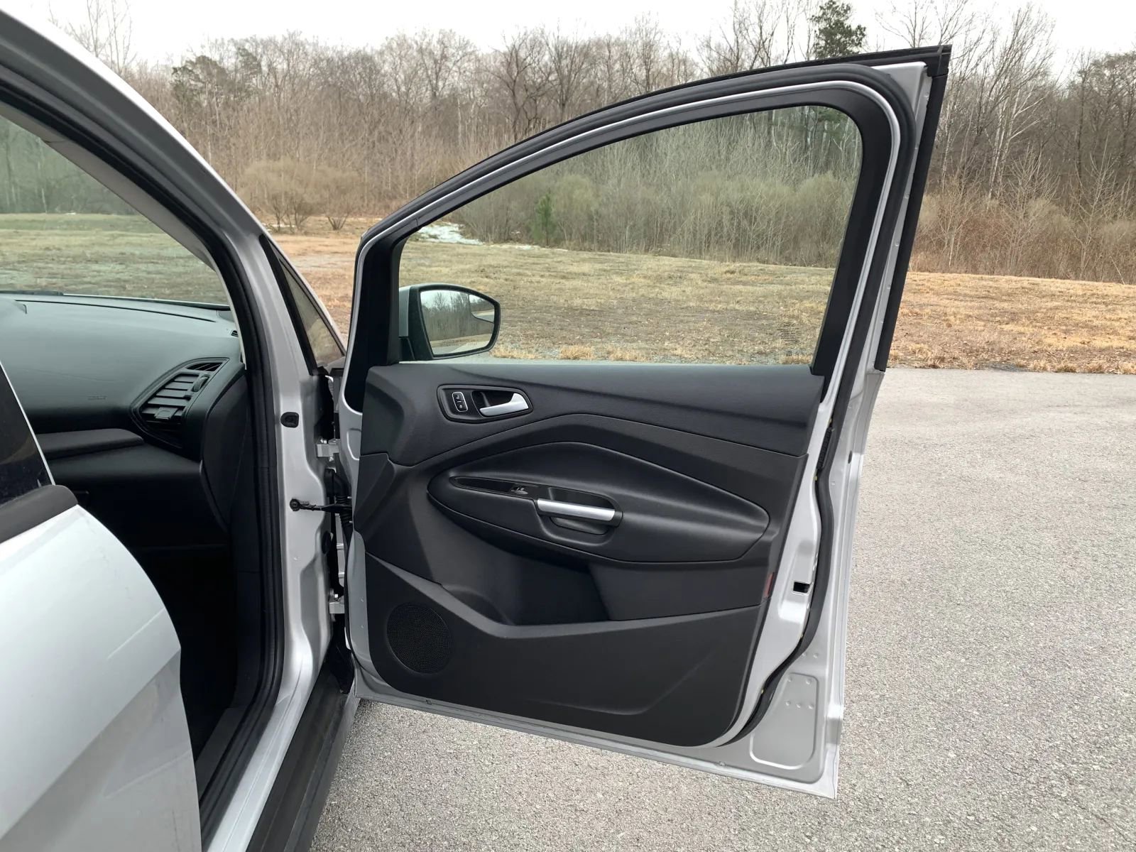 Used 2017 Ford C-MAX SE image 27