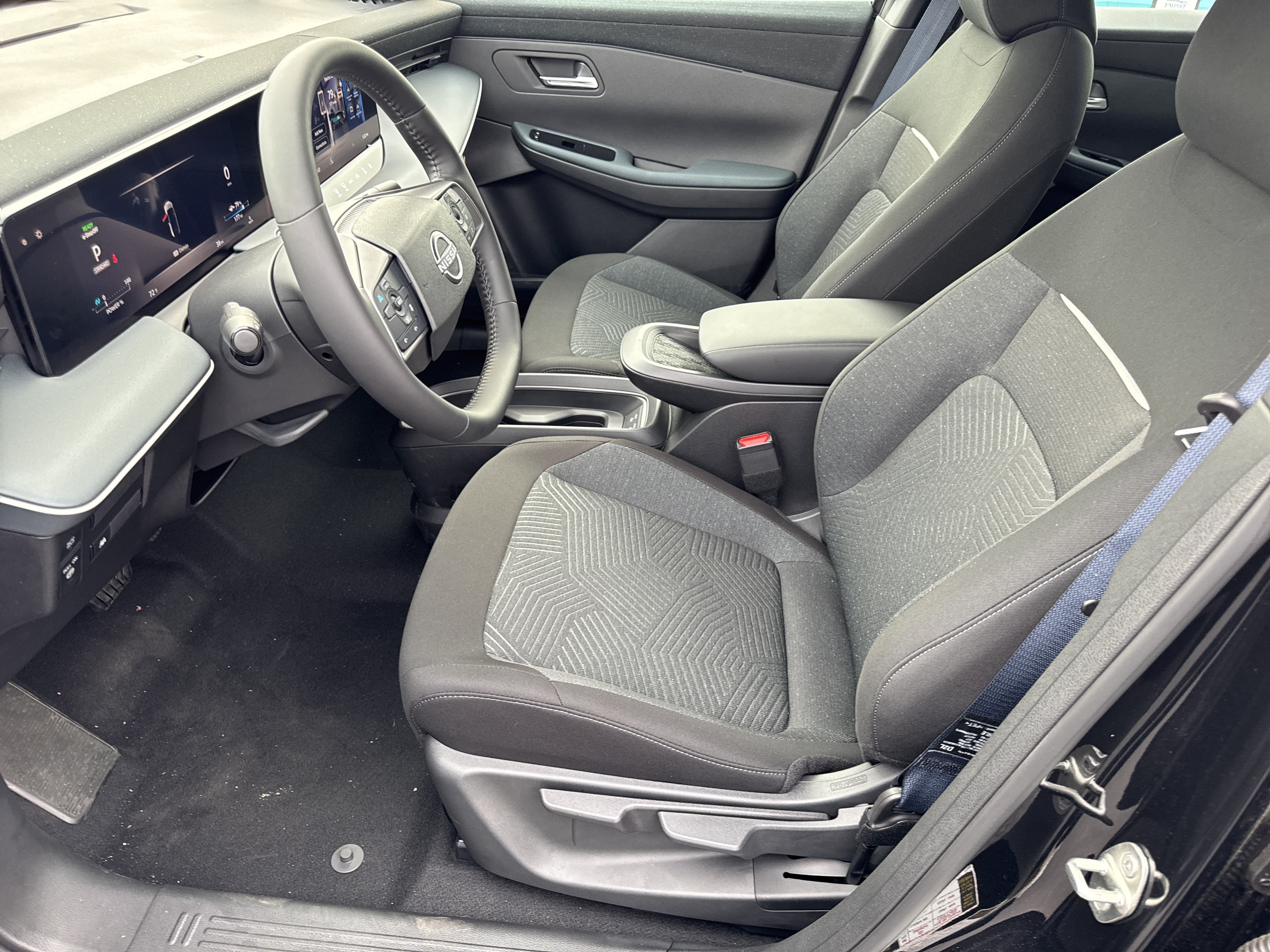 New 2026 Nissan Leaf w/ Floor Mat Package (S+) FWD image 8