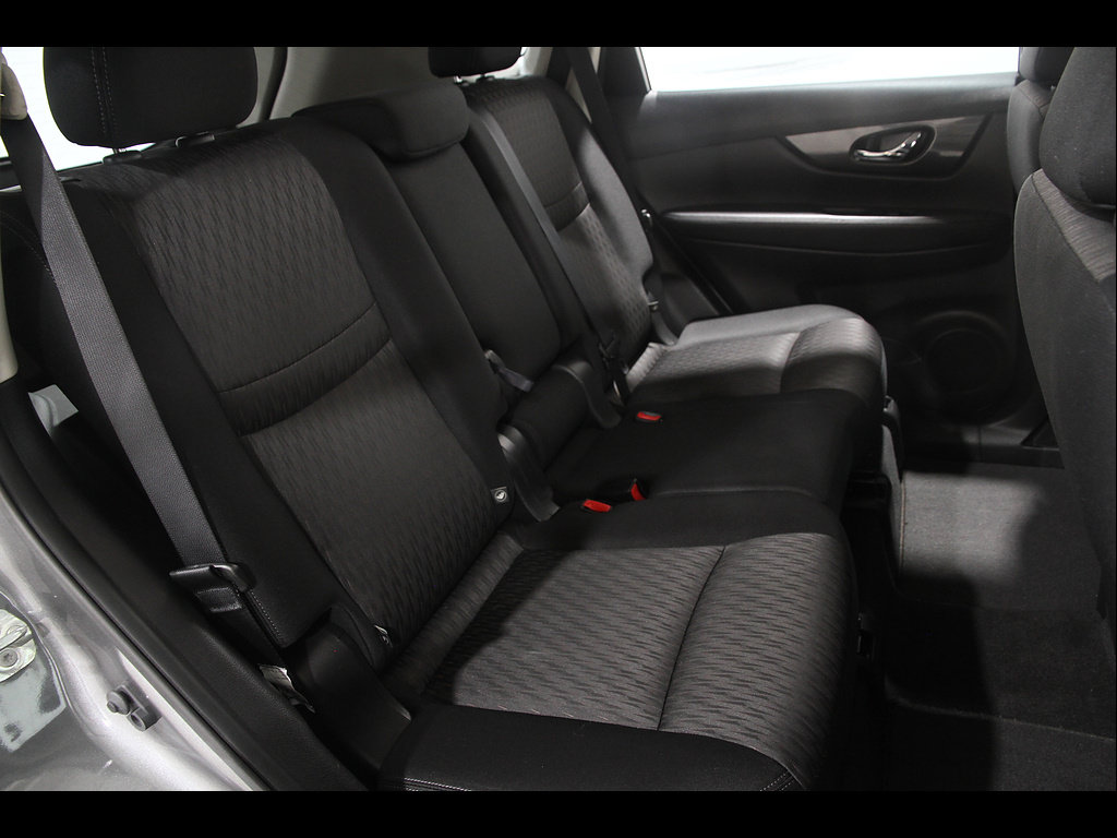 Used 2018 Nissan Rogue S AWD/4WD image 17