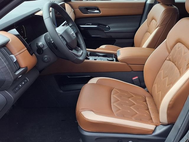 New 2026 Nissan Pathfinder Platinum AWD/4WD image 10