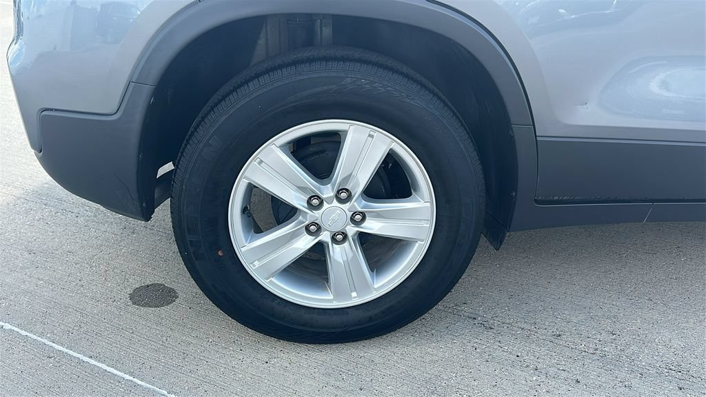 Used 2020 Chevrolet Trax LS w/ Tint and Cruise Package FWD image 16