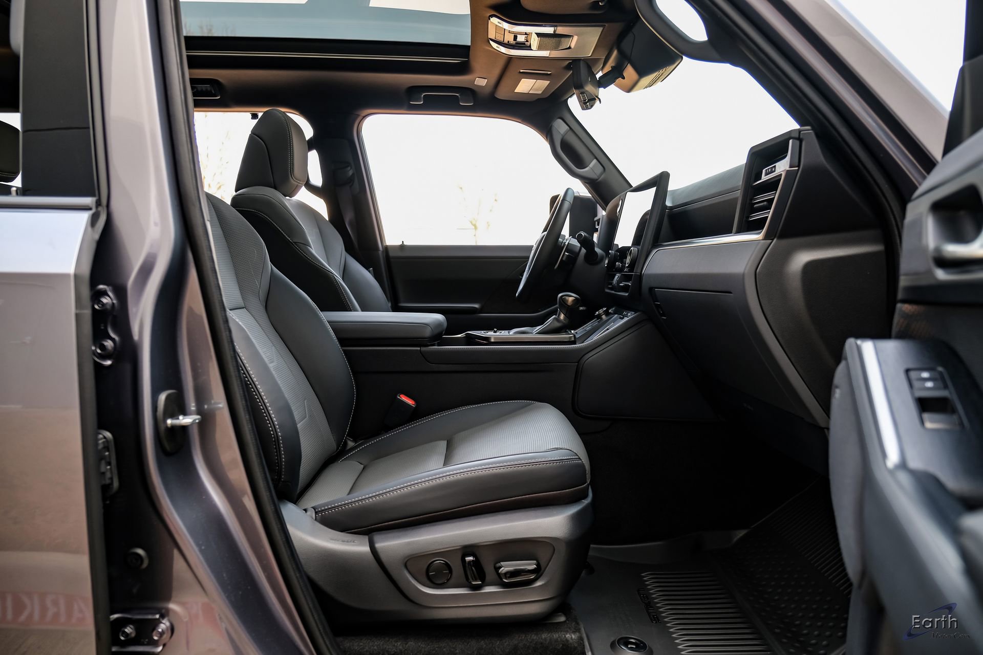 Used 2025 Lexus GX 550 550 Luxury+ HUD Traffic Jam As w/ Accessory Package (Z1) image 45