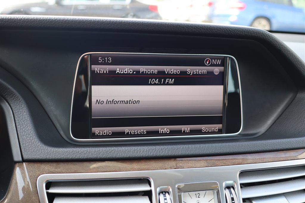 Used 2014 Mercedes-Benz E 250 BlueTEC Sedan image 26