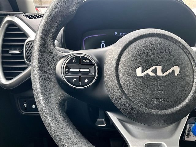 Used 2023 Kia Soul LX w/ LX Technology Package FWD image 23