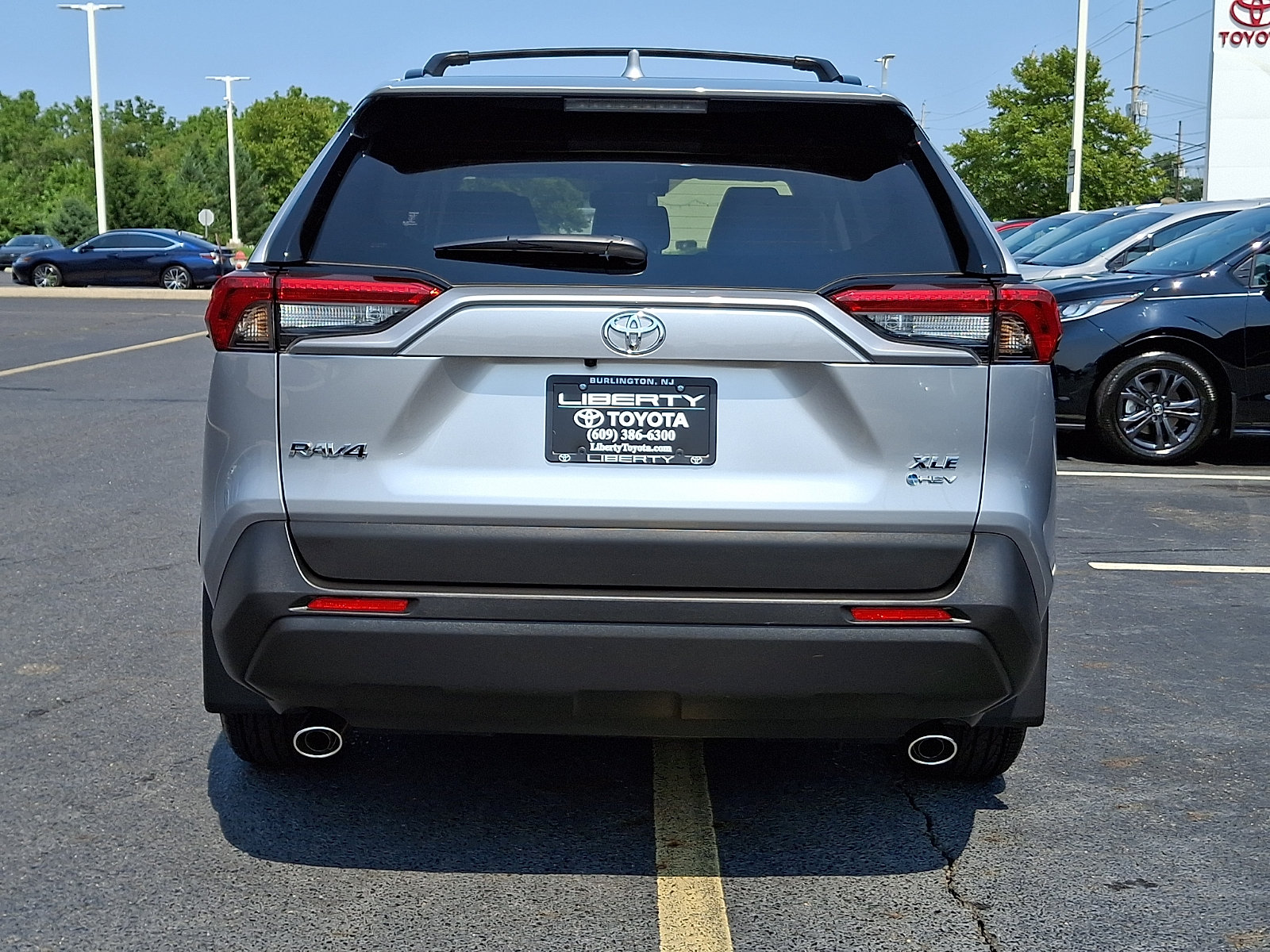 Used 2025 Toyota RAV4 XLE w/ Convenience Package AWD/4WD image 6