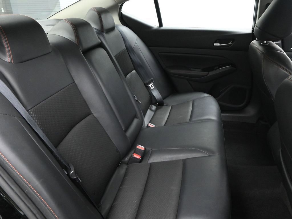 Used 2023 Nissan Altima 2.5 SR image 12